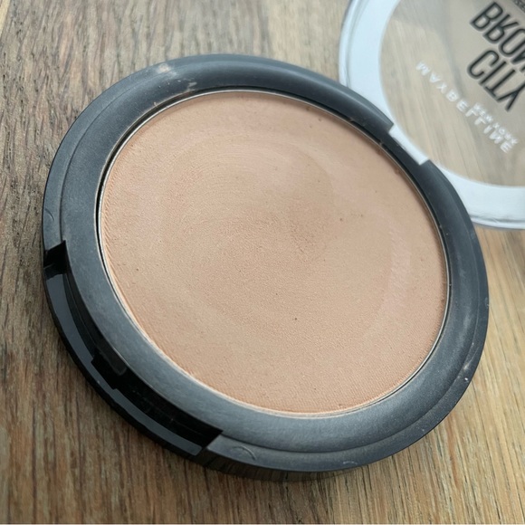 🌟 FREE Add-On Maybelline City Bronzer & Contour Powder - Picture 3 of 3